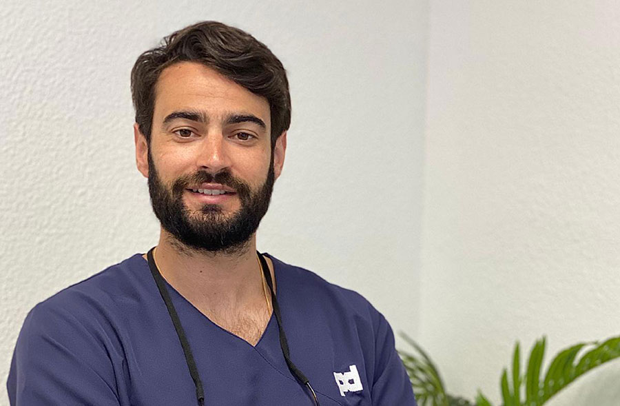 polident_sevilla-equipo-lozano-lopez-h clínica dental en Tomares, dentista en Tomares, implantes dentales en Tomares, implantes dentales en dos fases en Tomares, implantes dentales de carga inmediata en Tomares, implantes dentales all-on-four en Tomares, implantes dentales all-on-six en Tomares.