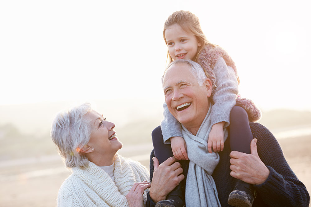 clínica dental en Tomares, dentista en Tomares, odontología preventiva en Tomares, profilaxis en Tomares, selladores de fisuras en Tomares, aplicación de flúor en Tomares