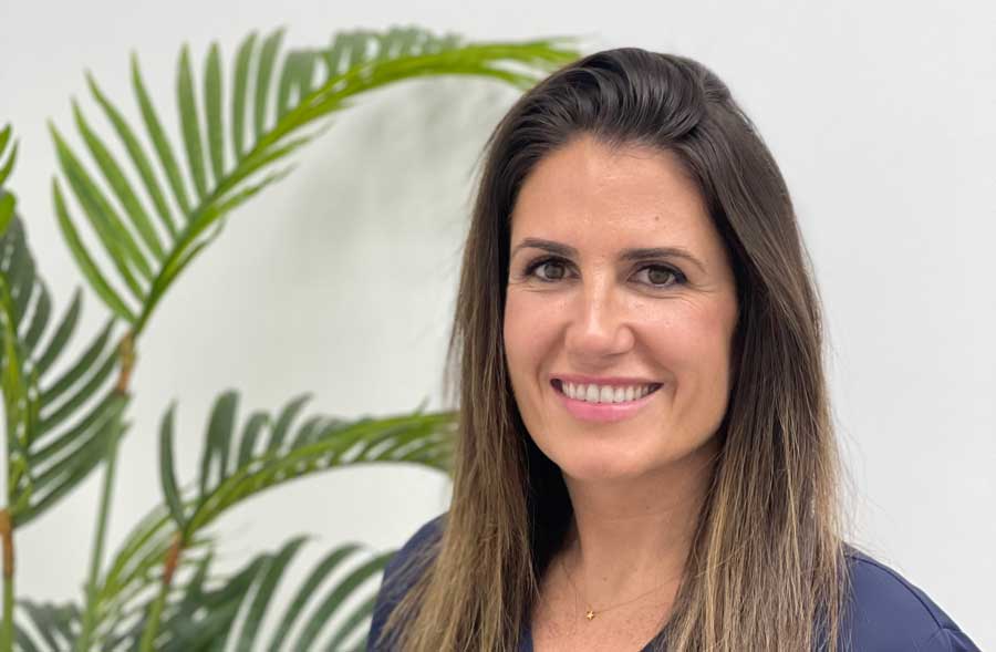 especialista-estetica-dental clínica dental en Tomares, dentista en Tomares, salud oral en Tomares, salud bucodental en Tomares